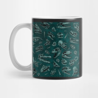 Dinosaur skull sketch tiled pattern green Mug